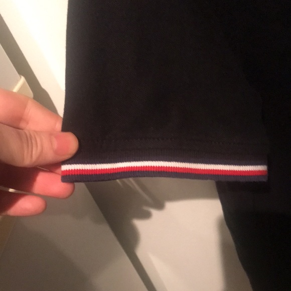 Handsome Black Tommy Hillfiger Polo w/3 tone stripe trim SZ M 🔥🔥🔥 - Picture 6 of 8